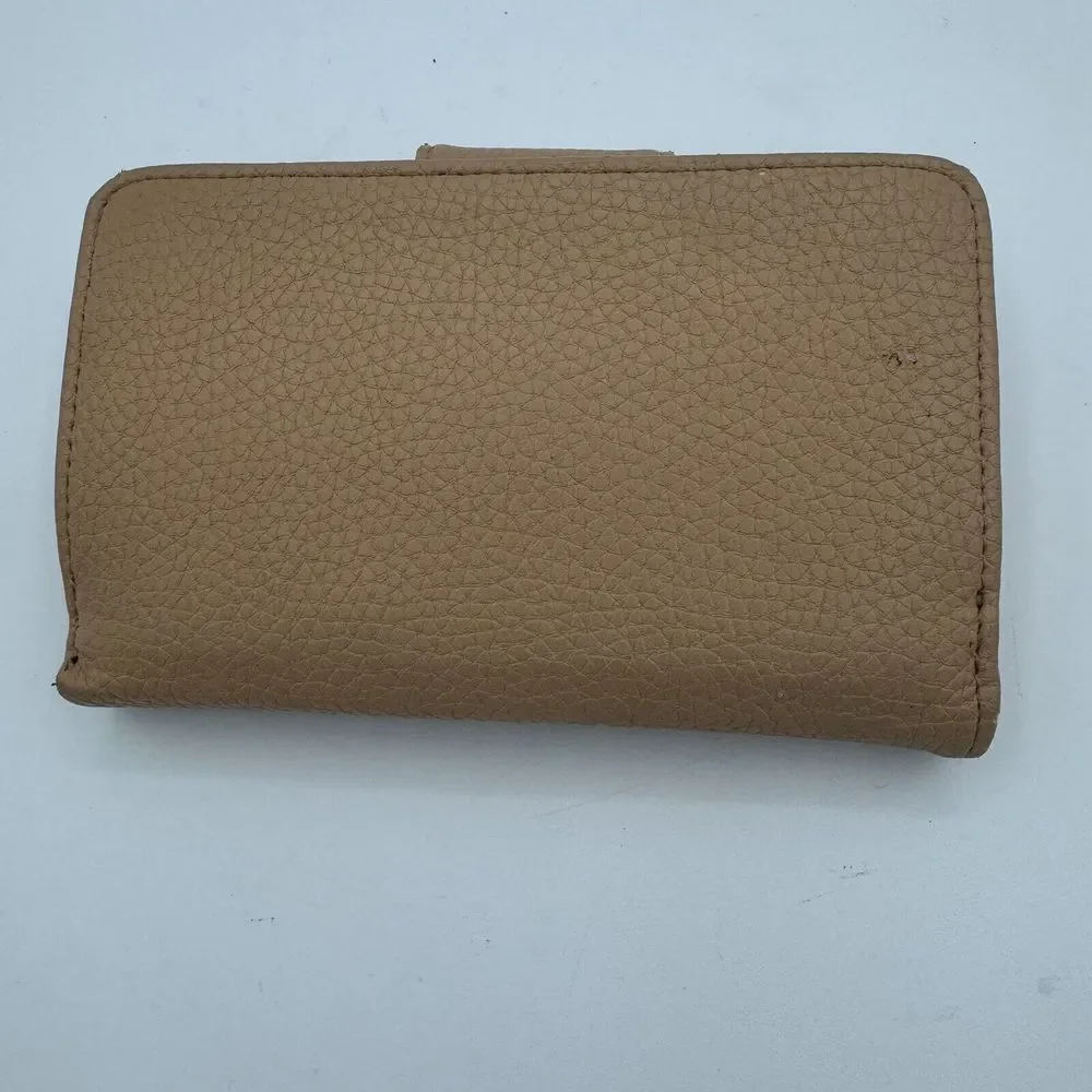 Buxton Vegan Leather Womens Wallet Credit Cards ID Bills Coins Tan Leather Grain